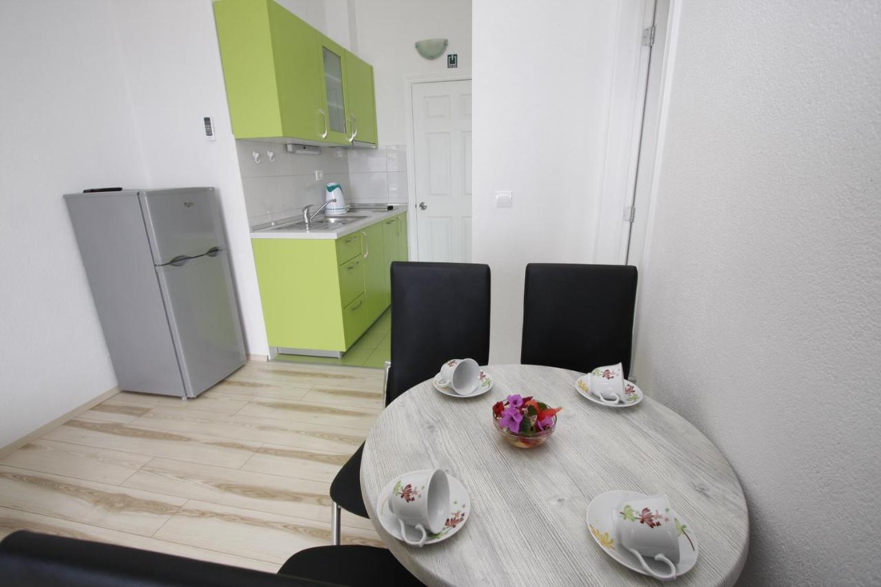 Apartments Turic Tucepi Ngoại thất bức ảnh