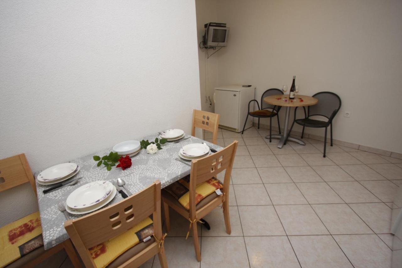 Apartments Turic Tucepi Ngoại thất bức ảnh